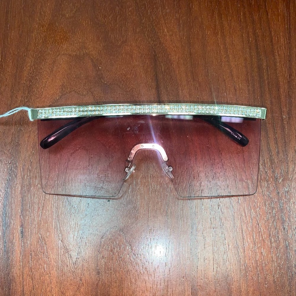 SUNGLASSES